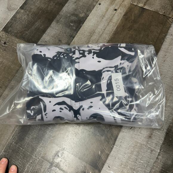 Skull Print Hoodie Black & White All-Over Design - All Over Print Hoodie Size L - Picture 2 of 13